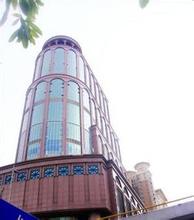 广州13行新中国大厦服装批发