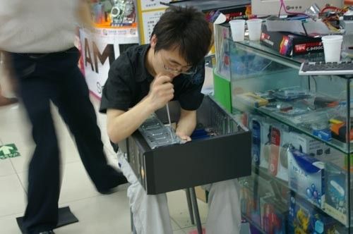 编辑穿越潜伏卧底！中关村奸商大揭秘